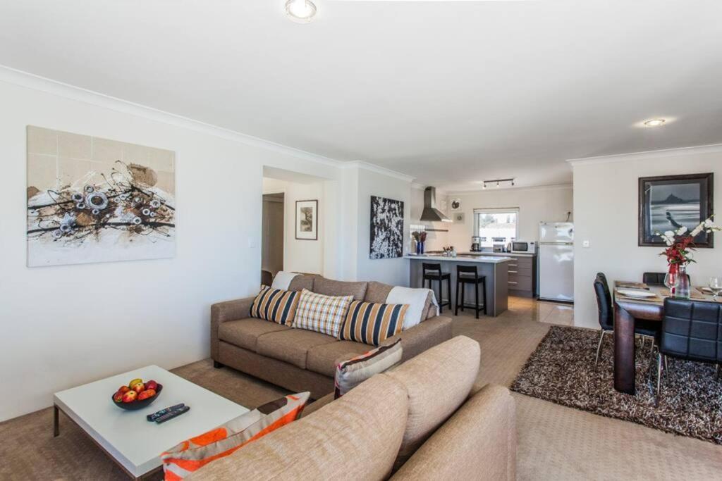 Beach View Apartment In Cottesloe Perth Eksteriør billede