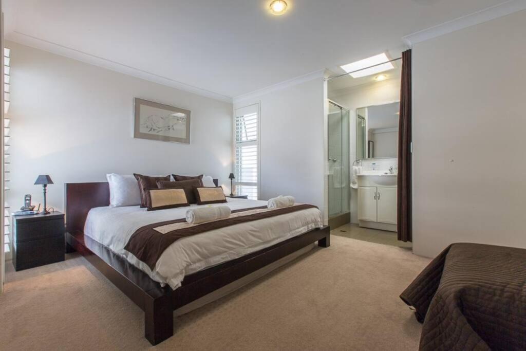 Beach View Apartment In Cottesloe Perth Eksteriør billede